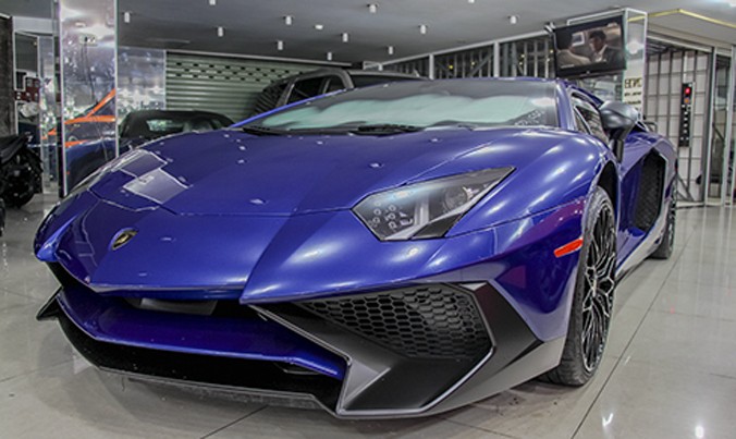 Tường tận Lamborghini Aventador SV màu xanh 'siêu độc'