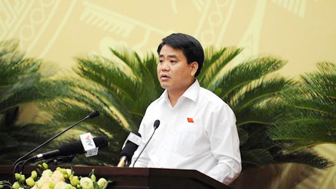 Chủ tịch UBND TP Hà Nội, Nguyễn Đức Chung phát biểu tại phiên chất vấn.
