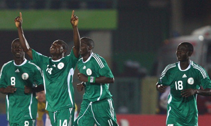 Rúng động vụ 26 cầu thủ U17 Nigeria gian lận tuổi