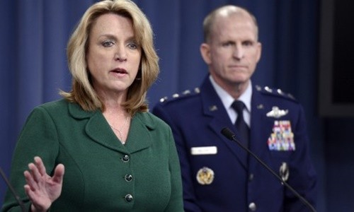 Bộ trưởng Không quân Mỹ Deborah Lee James. Ảnh: AP.