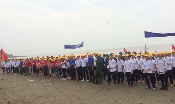 200 học sinh làm sạch biển Đồ Sơn