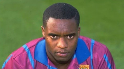 Cựu cầu thủ Aston Villa Atkinson.