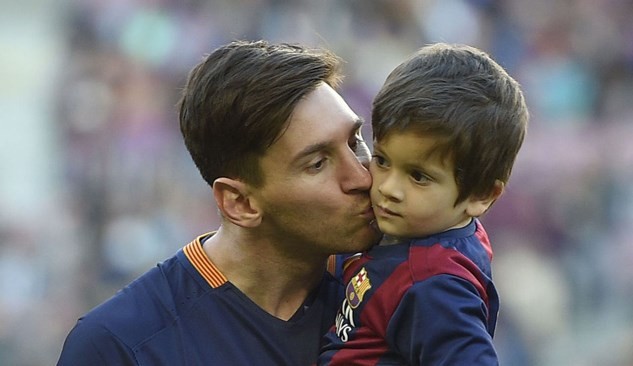 Chuyện cảm động về tình phụ tử của Lionel Messi