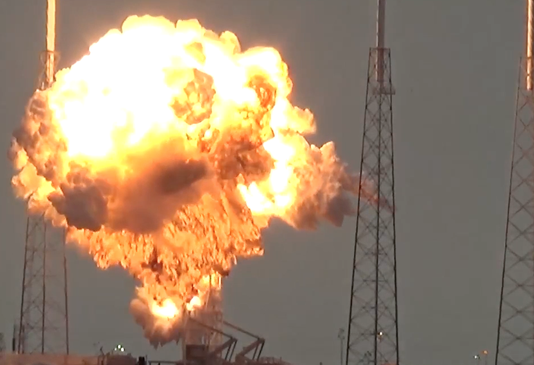 Tên lửa Falcon 9 phát nổ. Nguồn: USLaunchReport.com.