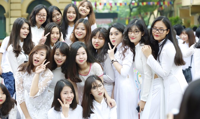 Sáng 5/9, hoà chung không khí khai giảng của 22,5 triệu học sinh cả nước, trường ​Trung học phổ thông Việt Đức đã tổ chức lễ khai giảng năm học mới 2015 - 2016.