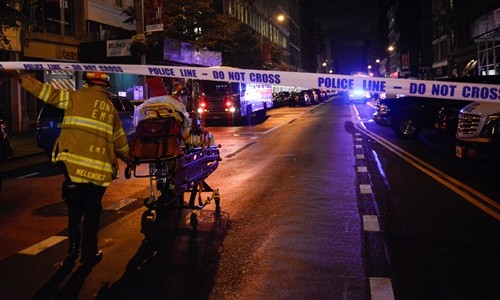 Cảnh sát phong tỏa hiện trường vụ nổ ở Chelsea, Manhattan, New York. Ảnh: Reuters.