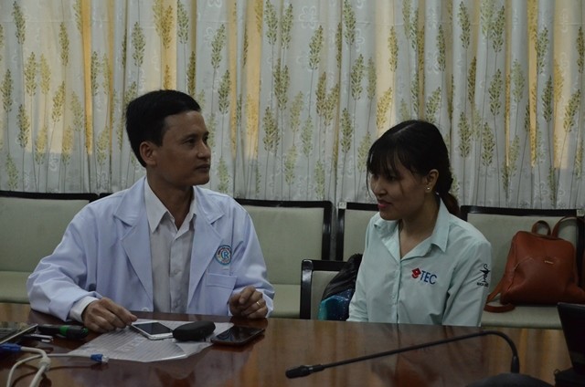 Cô nữ sinh 20 tuổi đã thay đổi hoàn toàn diện mạo sau khi được điều trị thành công căn bệnh lao gan trên nền bệnh Wilson lần đầu tiên phát hiện tại Việt Nam. Ảnh do bệnh viện cung cấp.