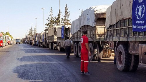 31 xe chở hàng cứu trợ nhân đạo trước khi bị không kích. Ảnh: Syria Red Crescent.
