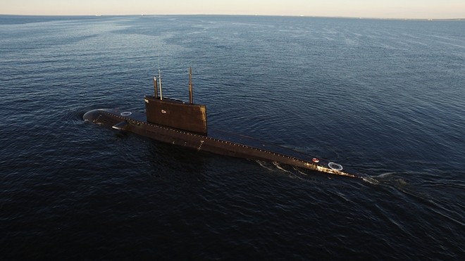 Tàu ngầm Warszawianka. Ảnh: TASS.