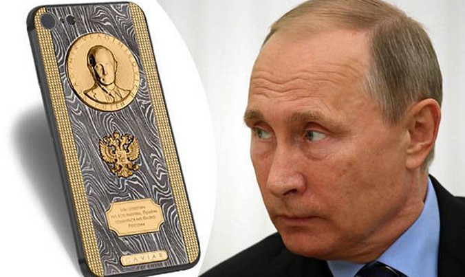 Tổng thống Nga Vladimir Putin được tặng điện thoại iPhone 7 độc đáo.