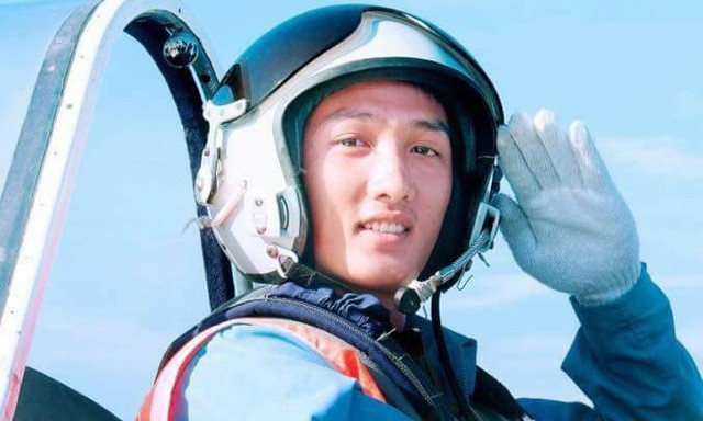 Sự ra đi của chàng phi công trẻ Nguyễn Văn Tùng khiến người thân bạn bè vô cùng đau xót.