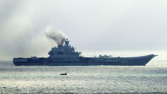 Tàu sân bay Đô đốc Kuznetsov của Nga. Ảnh: Reuters.