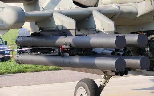 Dàn phóng tên lửa Hermes trên trực thăng Ka-52K. Ảnh: Bastion-karpenko.ru.