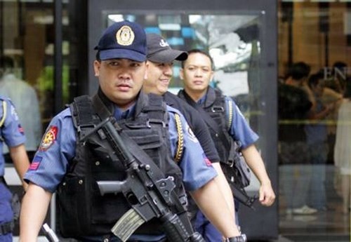 Radio Thế giới 24h: Mỹ đình chỉ bán súng trường cho Philippines