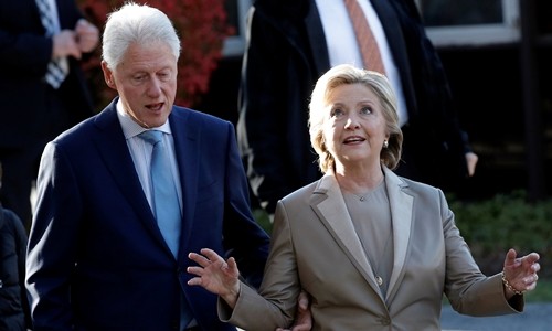 Hillary Clinton cùng chồng, cựu tổng thống Bill Clinton. Ảnh: Reuters.