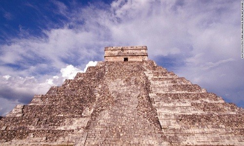 Kim tự tháp Kukulkan ở khu di tích khảo cổ Chichen Itza, bang Yucatán, Mexico. Ảnh: G.A.Rossi/AP. 