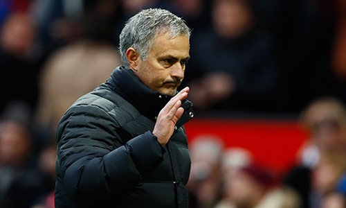 Mourinho tin rằng các học trò của ông xứng đáng có chiến thắng trọn vẹn, thay vì chỉ một điểm ít ỏi. Ảnh: Reuters.