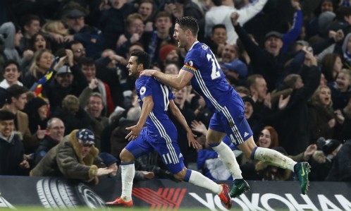 Pedro ghi siêu phẩm mở ra chiến thắng cho Chelsea. Ảnh: Reuters.