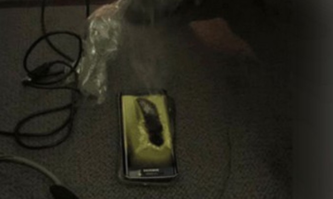 Chiếc Galaxy S6 bất ngờ phát nổ khi đang trên máy bay.