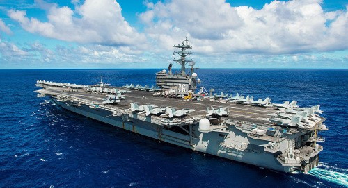 Hải quân Mỹ đang muốn mở rộng quy mô đội tàu chiến. Ảnh: Flickr.