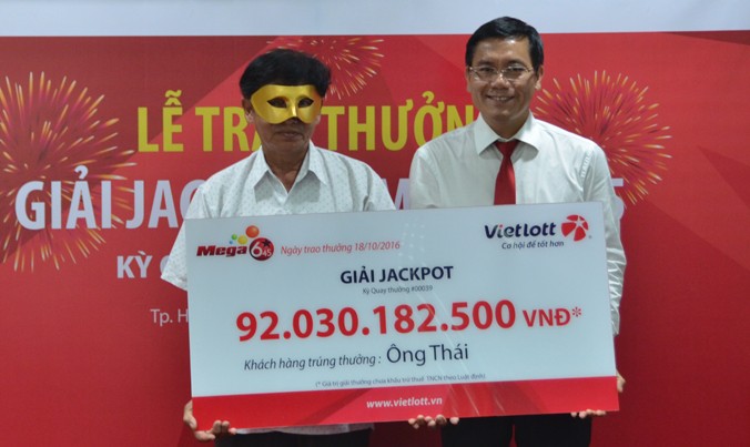 Ông Thái tới từ Trà Vinh trở thành người đầu tiên tại Việt Nam trúng giải Jackpot, với số tiền lớn nhất từ trước tới nay.