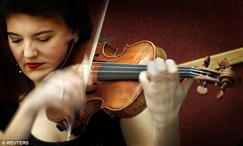 Những cây đàn violin do Antonio Stradivari làm ra được xem là tốt nhất thế giới. Ảnh: Reuters.