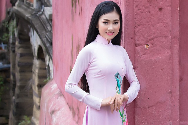 Kiều Vỹ từng giành giải Người đẹp áo dài tại cuộc thi Hoa hậu Việt Nam 2016.