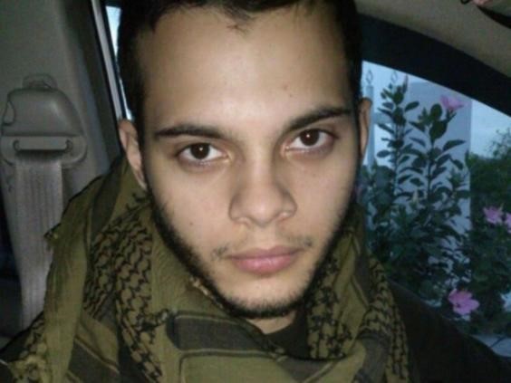 Esteban Santiago (26 tuổi), từng phục vụ trong quân đội Mỹ, là nghi phạm gây ra vụ tấn công ở sân bay quốc tế Fort Lauderdale. Ảnh: Independent.