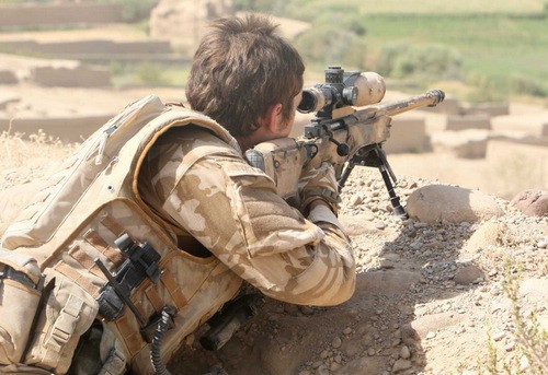Một lính bắn tỉa SAS tại Iraq. Ảnh: Alalam News.