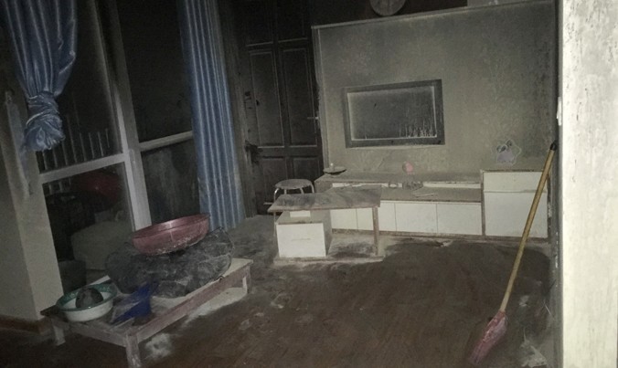  Vụ cháy đã thiu rụi nhiều đồ đạc và nhuộm đen căn hộ xảy ra vụ việc