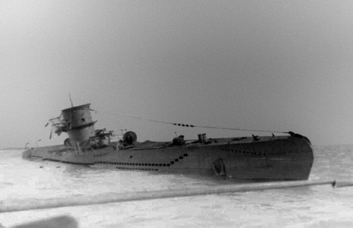 Chiếc U-570 sau khi bị bắt giữ. Ảnh: History Wings.