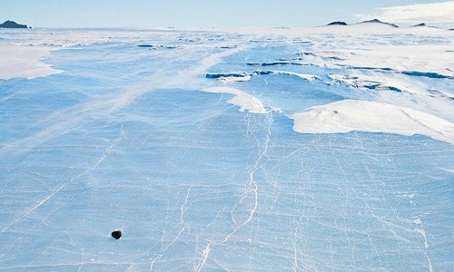 Các nhà khoa học Anh có thể bắt đầu tìm kiếm thiên thạch ở Nam Cực vào năm 2020. Ảnh: Brookpeterson/Flickr.