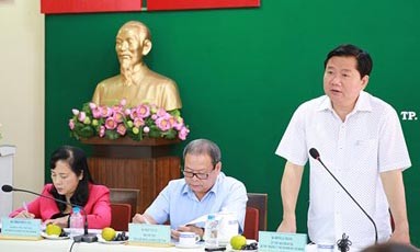 Bí thư Thành ủy Đinh La Thăng yêu cầu Sở Xây dựng TP nghiên cứu xây nhà ở xã hội giá 5 triệu đồng/m2.