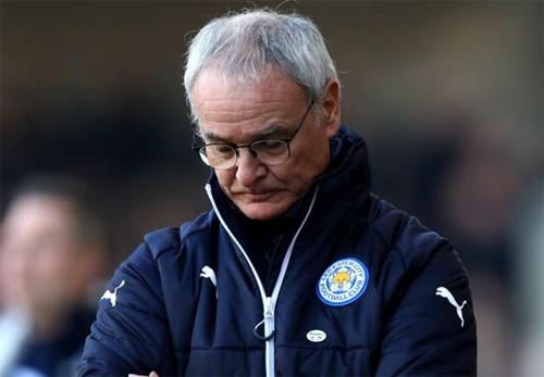 HLV Ranieri phải ra đi khi đội bóng đang đối mặt với nguy cơ xuống hạng. Ảnh: Reuters.