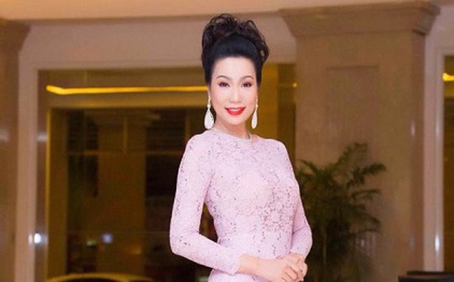 Á hậu Kim Chi: “Có những cô bị danh vọng Hoa hậu ám ảnh, đi thi 5, 6 lần“