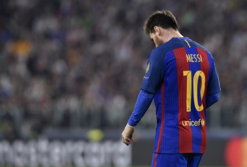 Messi và Barca đang hứng chịu những thất bại đậm khó tin. Ảnh: Reuters.