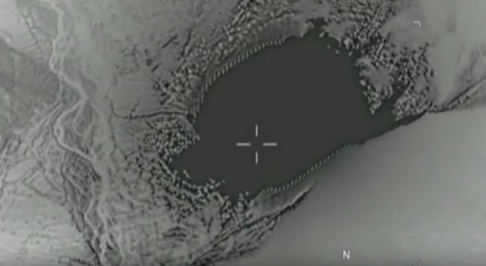 Hình ảnh cắt từ đoạn video ghi lại cảnh thả bom GUB-43.