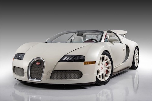 Veyron Grand Sport đời 2011 rao bán ở mức 2,45 triệu USD.