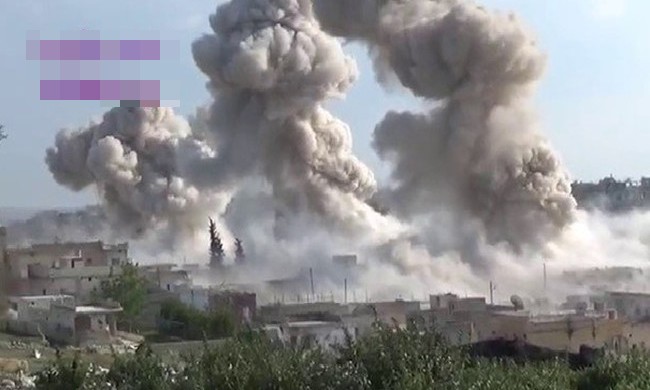 Không quân Nga không kích ác liệt ở Hama.