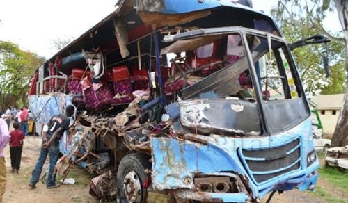 Bản tin 14H: Tai nạn thảm khốc, xe khách đâm xe tải khiến 24 người chết