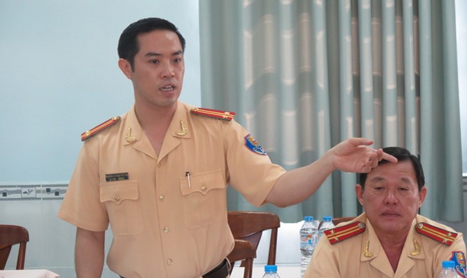 Trung tá Huỳnh Trung Phong, Trưởng phòng CSGT ĐB-ĐS, Công an TPHCM. Ảnh: Việt Văn.