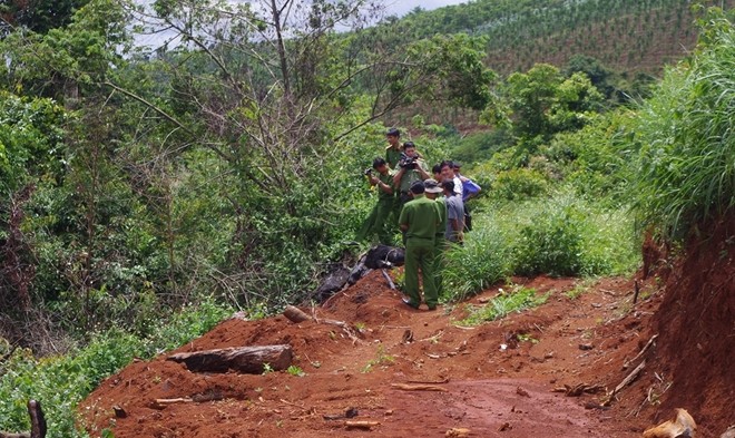 Công an tỉnh Đắk Nông đang tiến hành khám nghiệm một vụ án trên địa bàn.