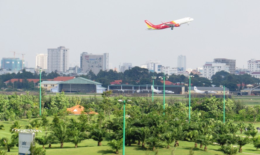 Bộ Quốc phòng sẵn sàng thu hồi sân golf Tân Sơn Nhất nếu Chính phủ yêu cầu. Ảnh: Việt Văn