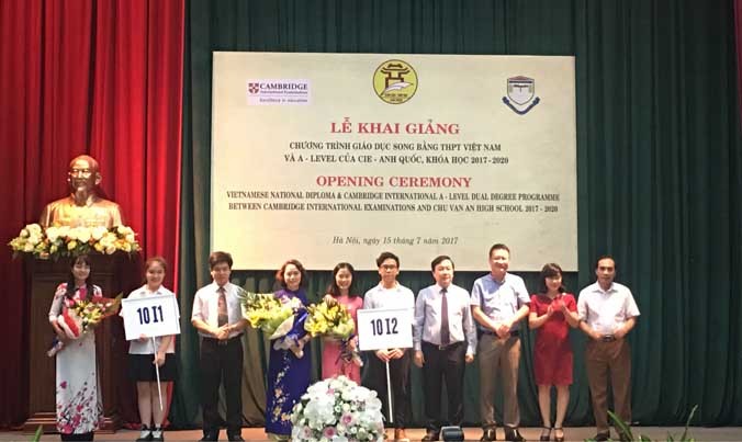 50 học sinh đầu tiên của Hà Nội học chương trình song bằng THPT