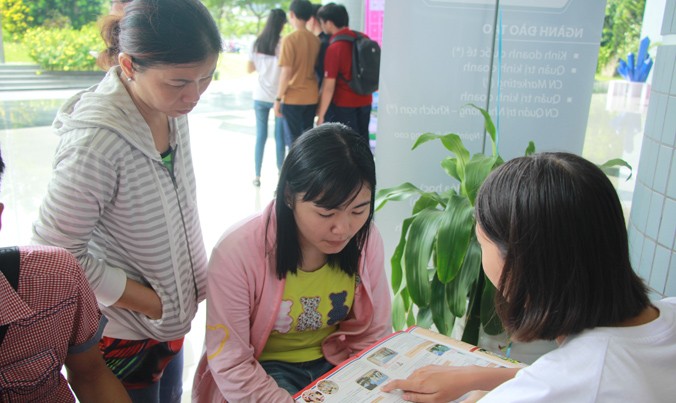 Đại học Quốc tế, Nông Lâm, Công nghệ Thông tin, Ngân hàng TPHCM công bố điểm sàn xét tuyển