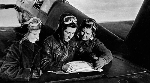 Các nữ phi công của quân đội Liên Xô.