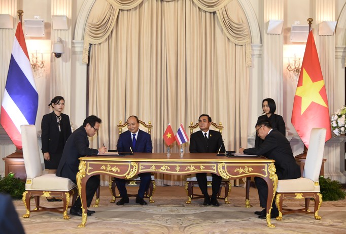 Thủ tướng Nguyễn Xuân Phúc chứng kiến lễ ký giữa 2 tập đoàn.
