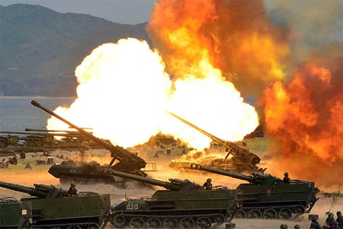 Một cuộc tập trận của quân đội Triều Tiên. Ảnh: dailystar.