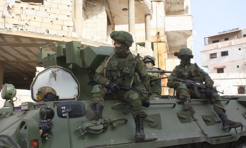 Lính Nga hộ tống đoàn xe thiết giáp tại Syria. Ảnh minh họa: Bộ Quốc phòng Nga.