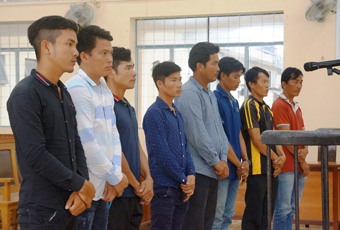 Các bị cáo bị xét xử phúc thẩm tại TAND tỉnh Cà Mau ngày 22/9.